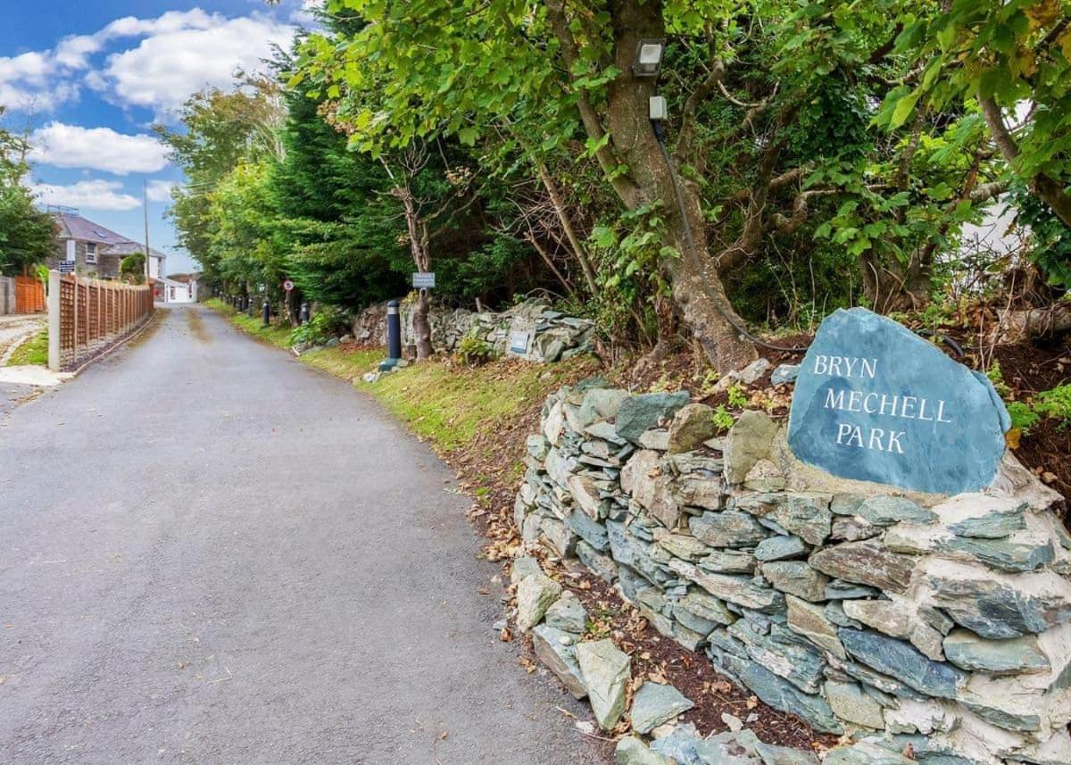 Hotel Bryn Mechell Llanfechell Esterno foto